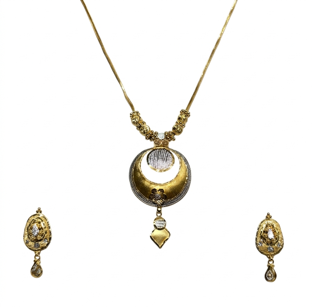 22K Gold Moonlight Charm Designer Pendant Set