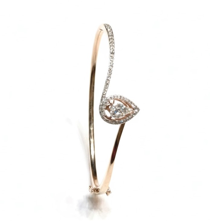 The Dewdrop Curve Bracelet