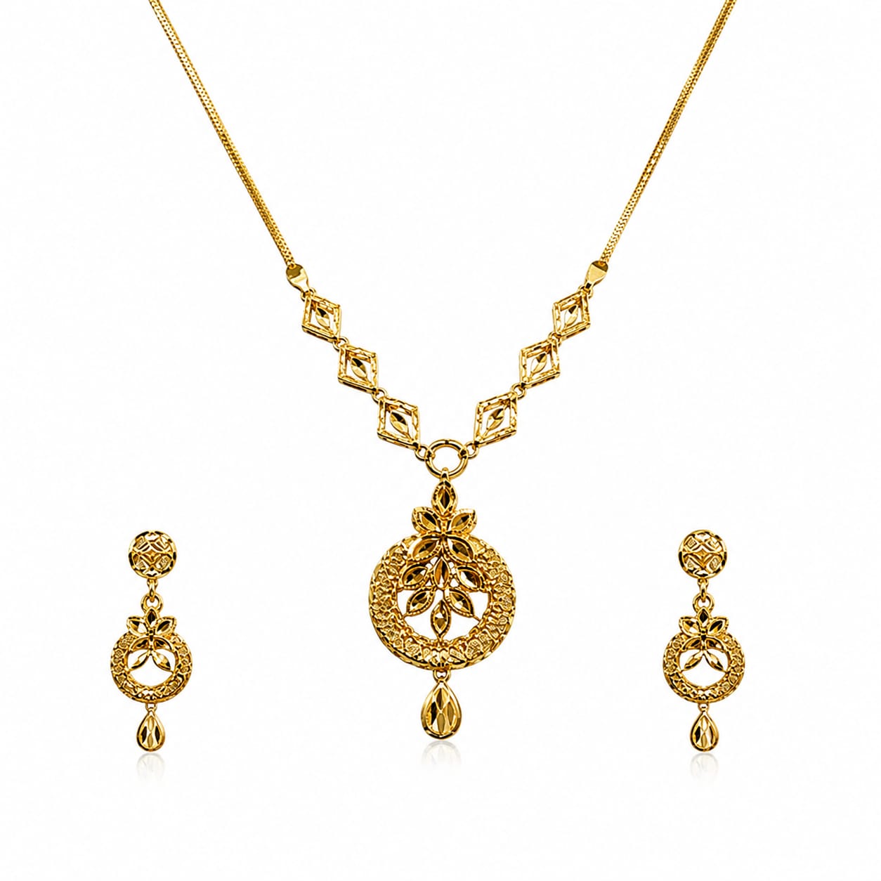 22K Gold Aura Circle Classic Pendant Set